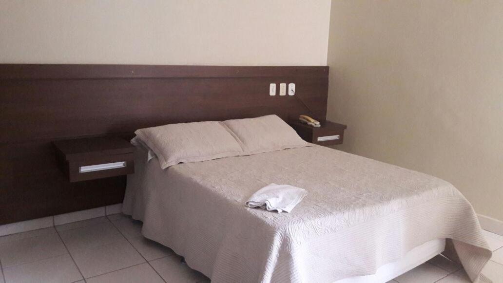 Novo Hotel Cadore Executivo Minacu Екстер'єр фото